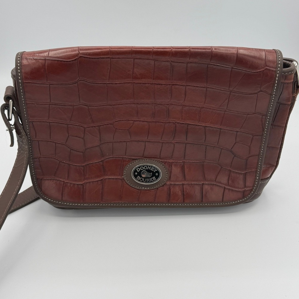 Dooney & Bourke Vintage Brown Croc Embossed Leather Crossbody Bayou Collection